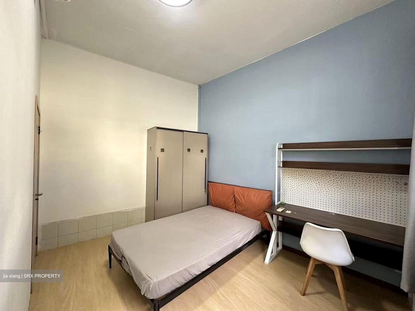 Lakepoint Condominium (D22), Condominium #627471141